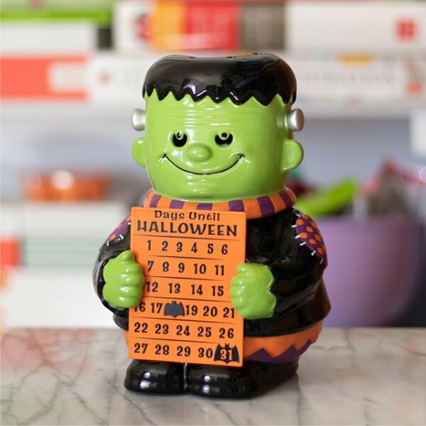 Countdown to Halloween Scentsy Warmer | September 2022