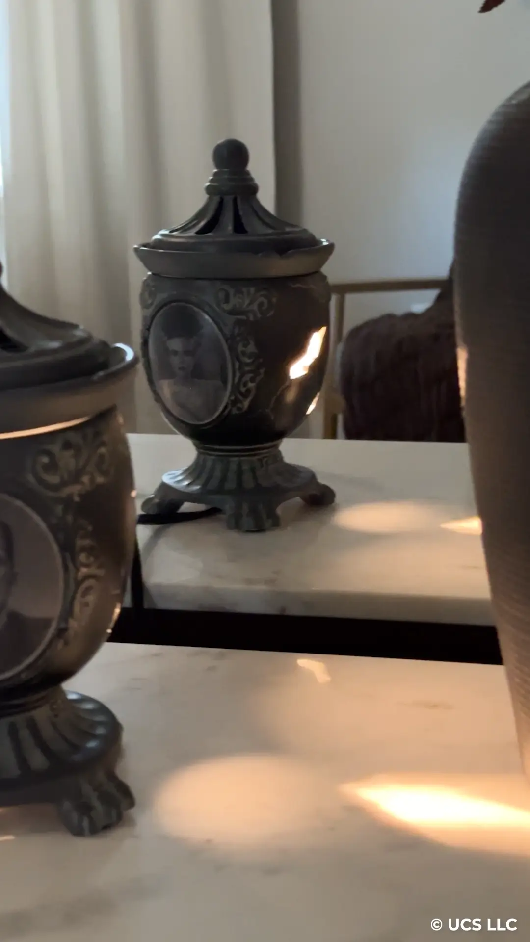 New! Universal Monsters™ Scentsy Warmer with Harvest 2025